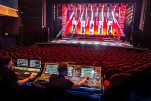 Dolly Dots auf Abschiedstournee mit Yamaha Rivage PM5