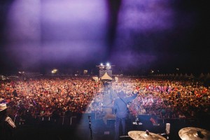 Chauvet fixtures used for Alan Jackson benefit concert